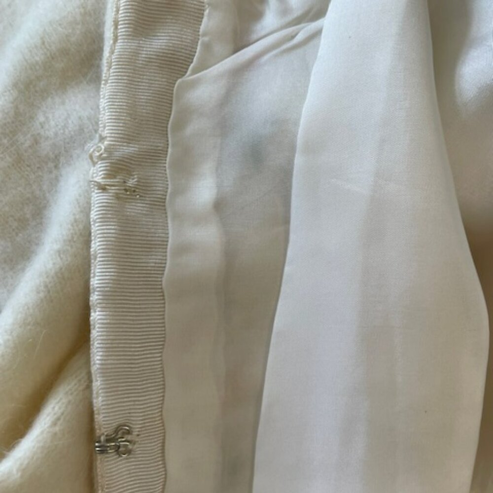 Vintage 1950's Angora Cashmere Hand Sewn Beaded Seed Pearl Cardigan Sweater XS - Picture 12 of 13
